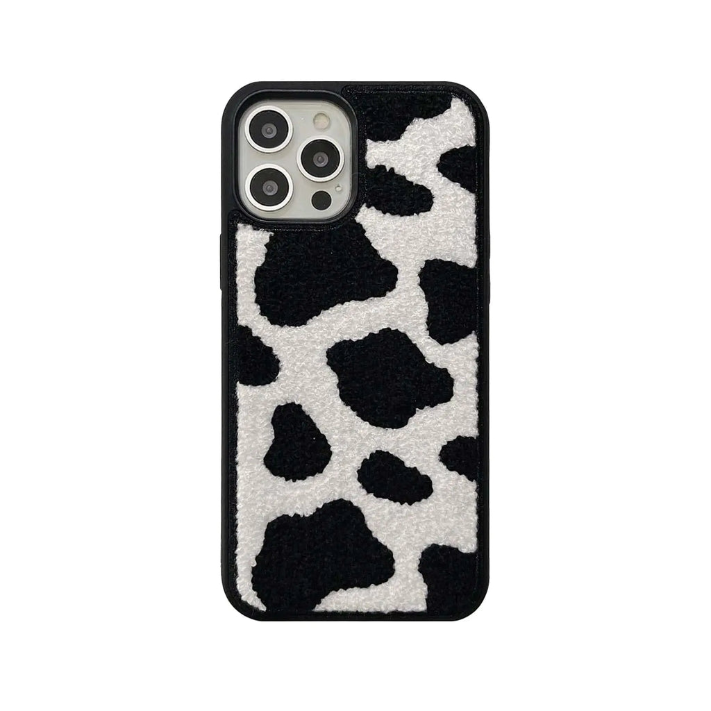 Cute Cow Print Fluffy Case for iPhone 15 Pro Max – Soft Fur Carpet, Warm & Stylish